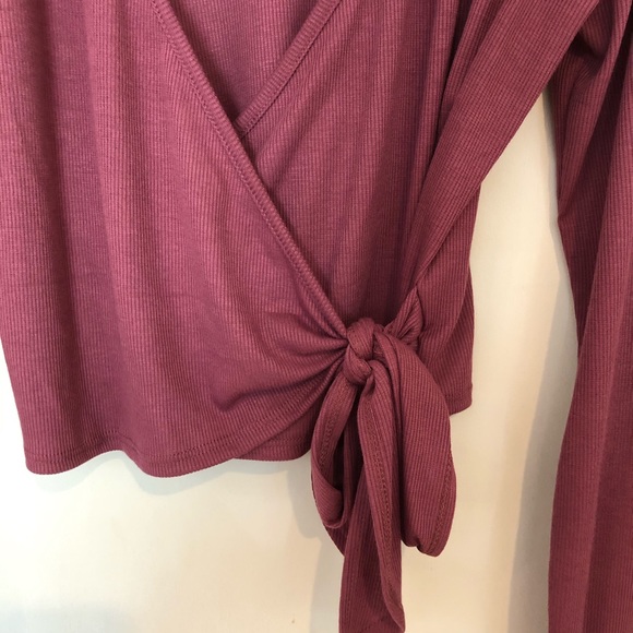 Forever 21 Wrap Long Sleeve - Picture 3 of 5